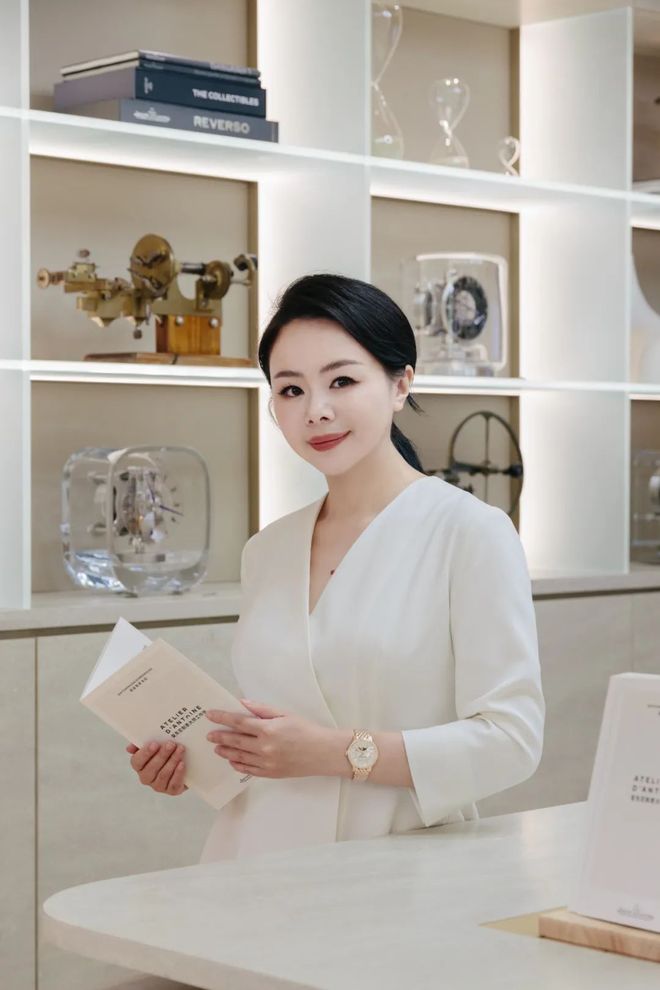着女性的“时间进化史”章子怡最爱的腕表里藏(图1)