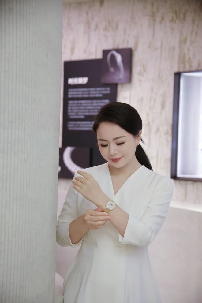 着女性的“时间进化史”章子怡最爱的腕表里藏(图27)