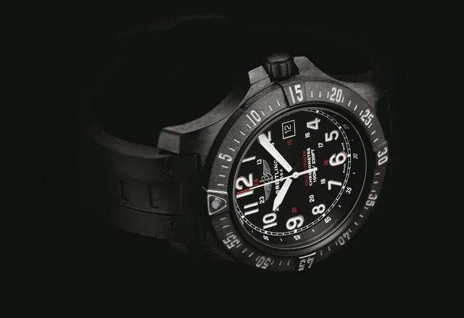 卷到万元以下让我这种普通人也终于买得起碳表了!曾经高攀不起现在触手可及!超轻实用之王碳价格(图18) 卷到万元以下让我这种普通人也终于买得起碳表了!曾经高攀不起现在触手可及!超轻实用之王碳价格(图18)